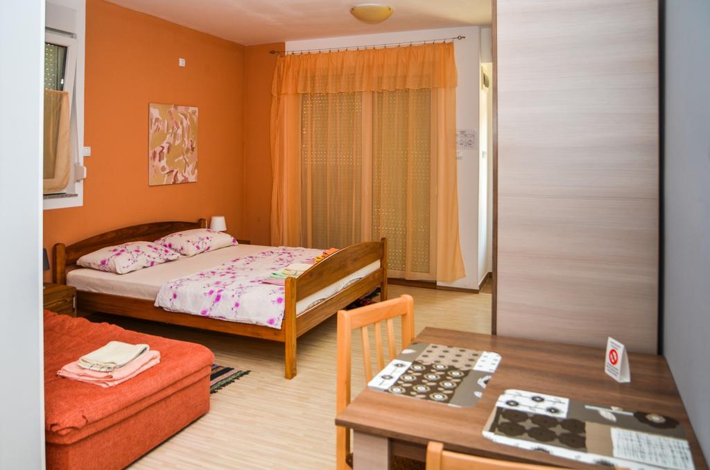 Apartments Svetlica Backi Petrovac Exterior photo